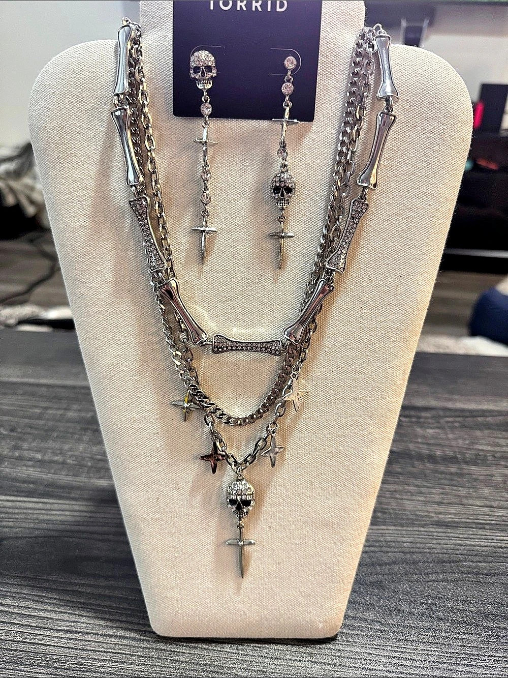 Torrid Skull Rhinestone Necklace & Skull Linear Earring Set